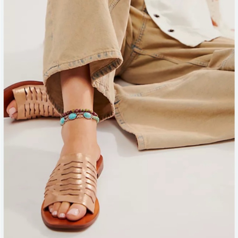 NEW Free People Slice of Sun fine leathers Sandals in rise/tyrien